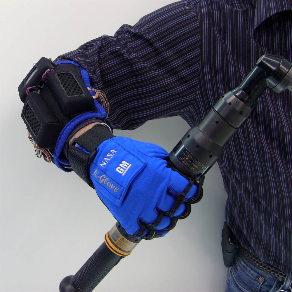 NASA's Robot Glove Lends a Cyborg Hand to Astronauts